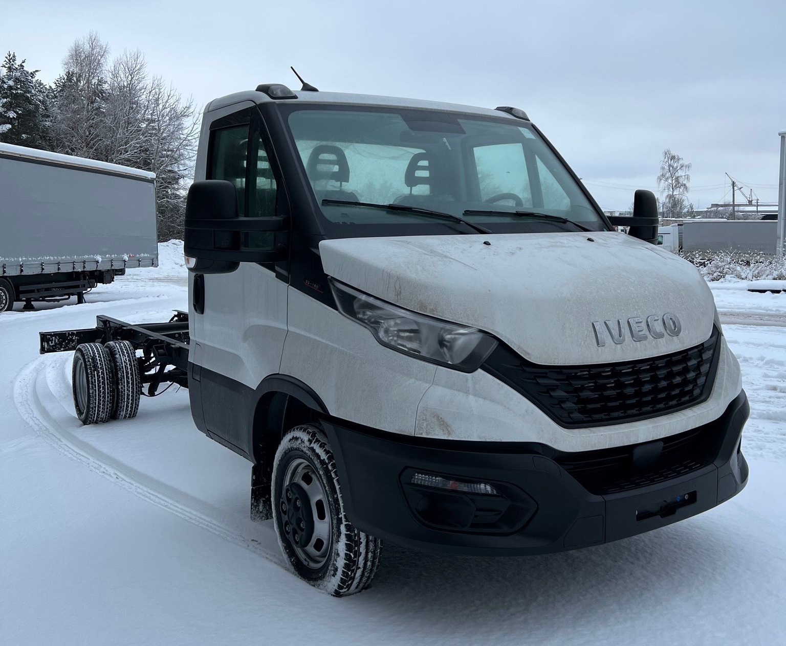 Iveco Daily 35С18, промтоварный фургон