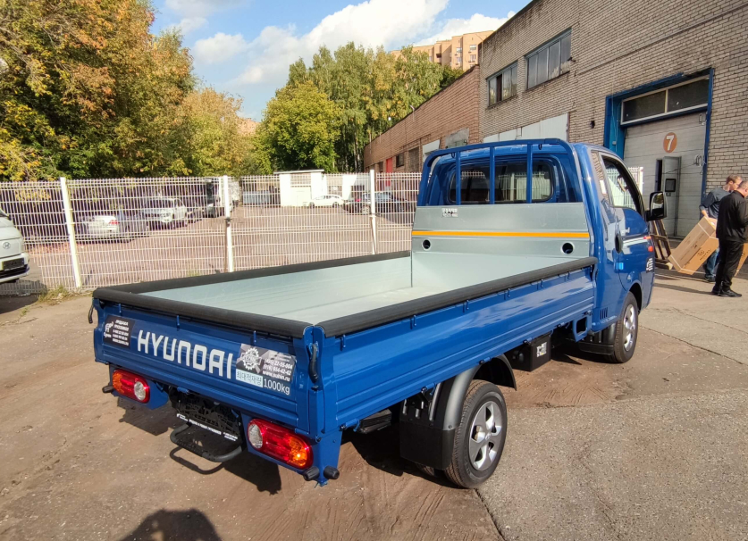 Хендай портер бортовой. Портер 2 синий. Hyundai Porter II Double Cab 4x4 бортовая платформа,. Hyundai Porter кабина. Porter кабина изотермическая.